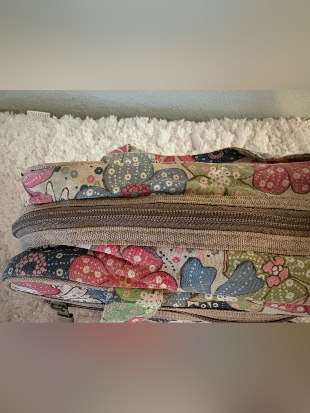 thirty-one Floral Cosmetic Bag - Picture 5 of 14